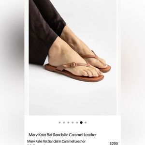 NWT Larroude Mary Kate Flip Flop Sandals